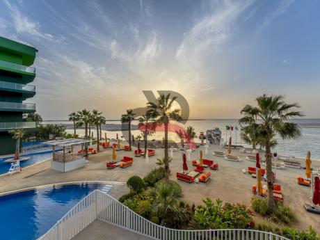 CÔTE D’AZUR RESORT – SUITE PREMIUM 1CH EN BORD DE MER SUR THE WORLD ISLANDS – DUBAI