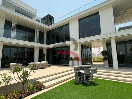 GRANDE VILLA D’EXCEPTION DE 7CH AVEC VUE IMPRENABLE GOLF A DAMAC HILLS - DUBAI