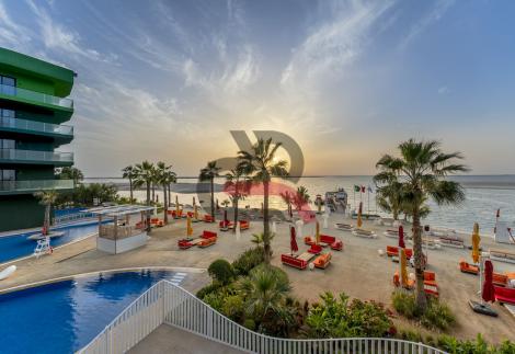 CÔTE D’AZUR RESORT – SUITE PREMIUM 1CH EN BORD DE MER SUR THE WORLD ISLANDS – DUBAI