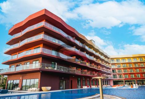 CÔTE D’AZUR RESORT – SUITE 1CH EN BORD DE MER SUR THE WORLD ISLANDS – DUBAI