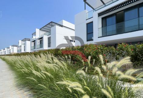 SUN ISLAND – VILLAS 5 CHAMBRES CONSTRUITES A 2 PAS DE LA MER - SHARJAH